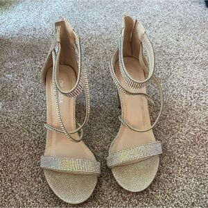 Rose gold sparkly heels size: 8